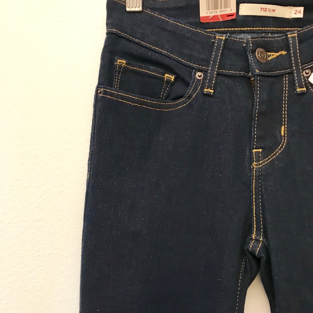 ***SOLD*** Women’s Levi’s 712 Slim Stretch Jeans - Picture 2 of 5